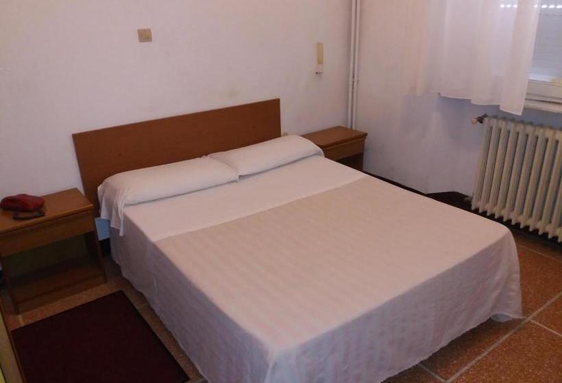 Fotos del hotel Mediterraneo:  12