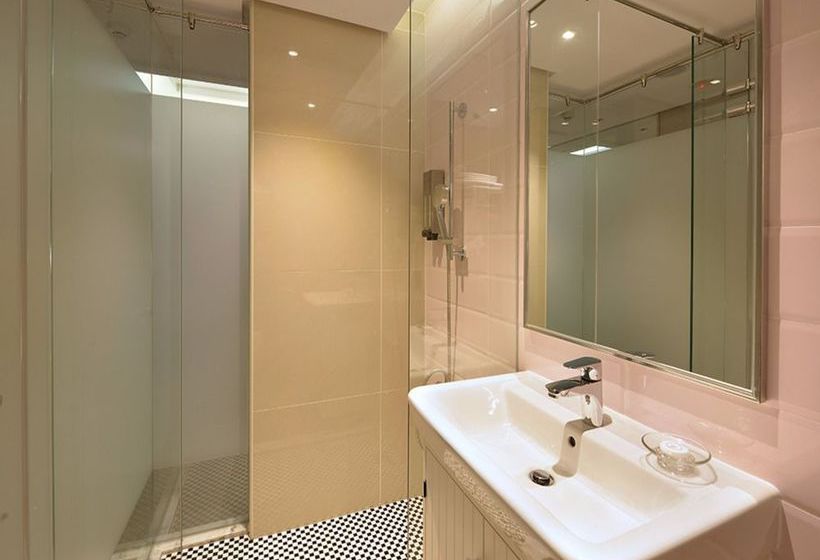 Fotos del hotel Uinn Travel Hostel:  5