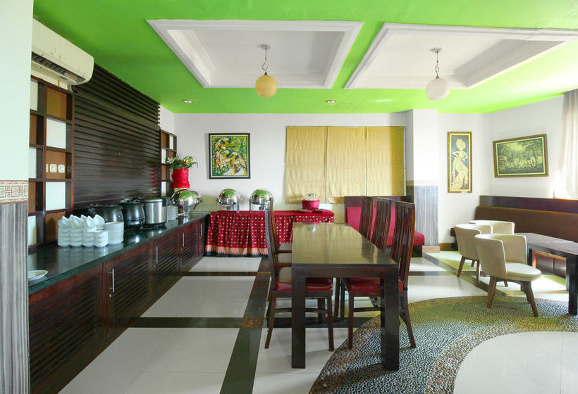 Fotos del hotel Denpasar Makassar:  6