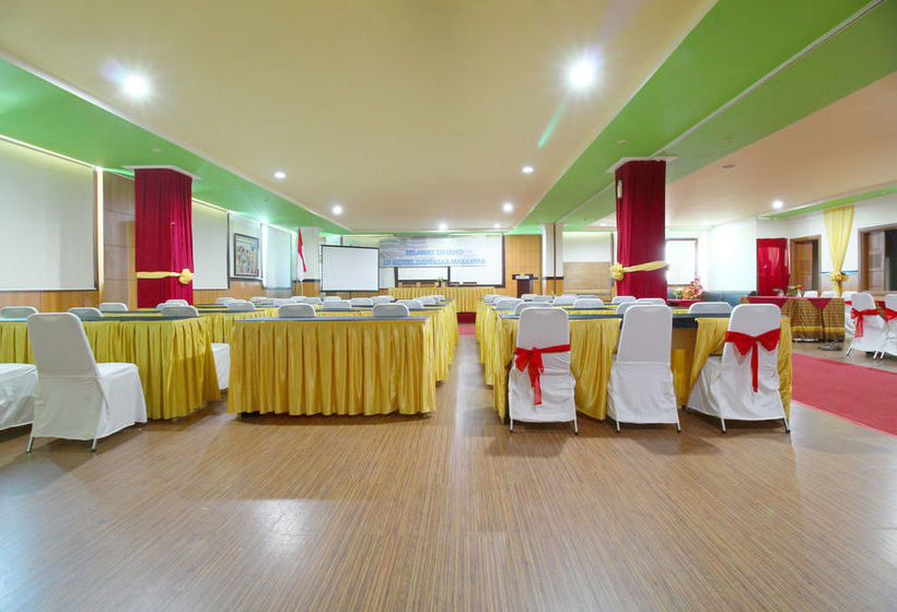 Fotos del hotel Denpasar Makassar:  14