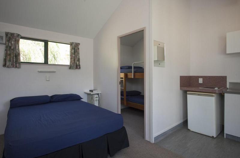 Opal Hot Springs And Holiday Park