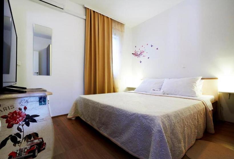 Fotos del hotel Villa Ivana:  13