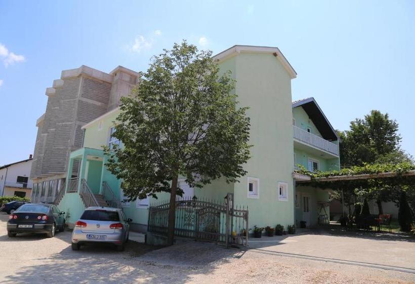 Fotos del hotel Pansion Devotions:  11