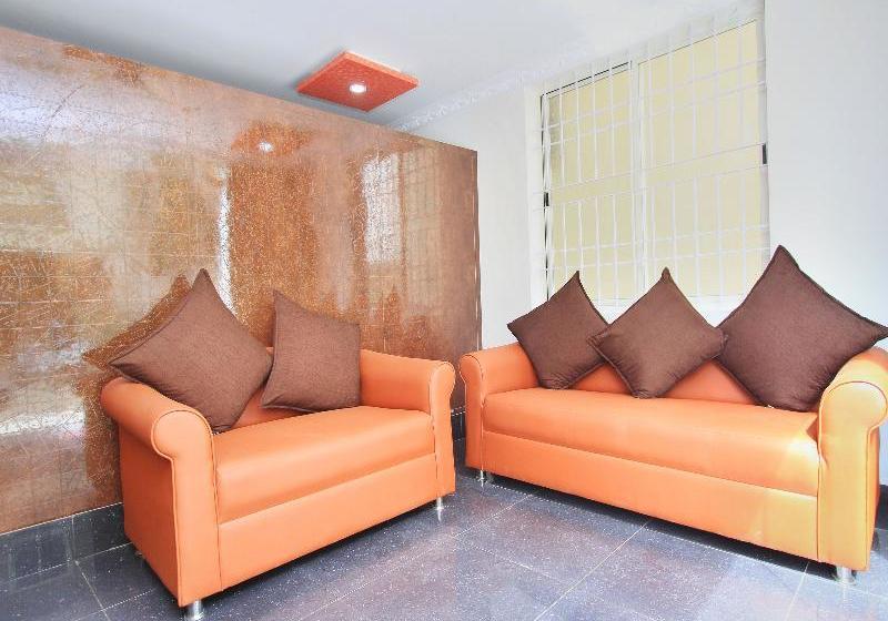 Fotos del hotel Oyo 11730 Maruthi Global:  3