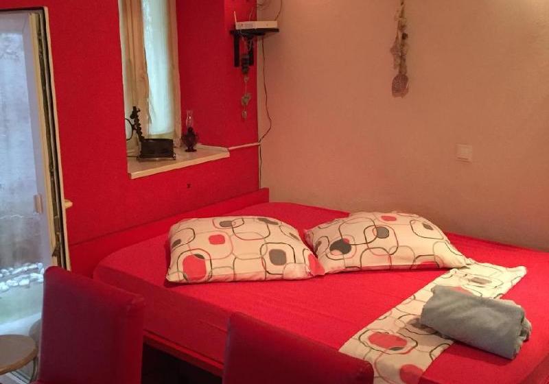 Fotos del hotel Apartments Elena:  2