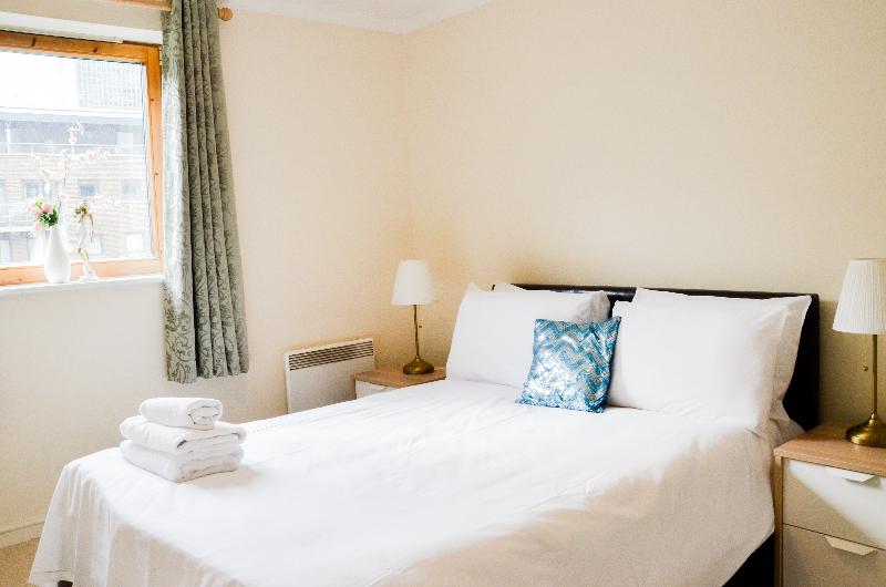 Fotos del hotel Meridian Place By Oyo Rooms:  7