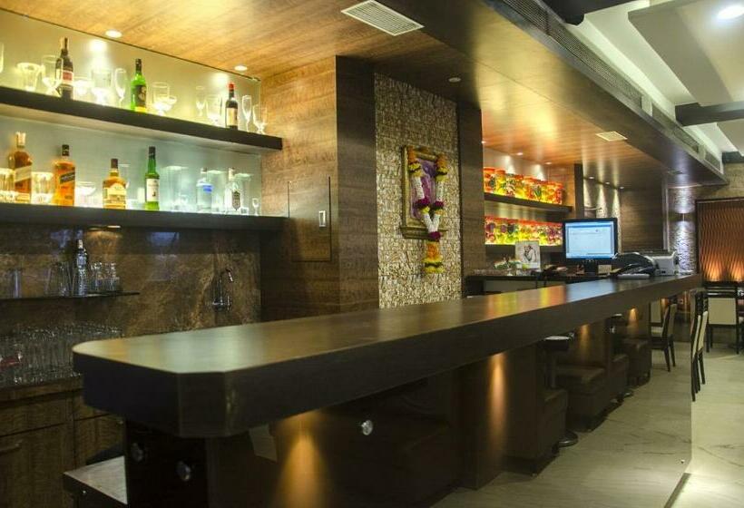 Fotos del hotel Capital O 406  Venkat Presidency:  13