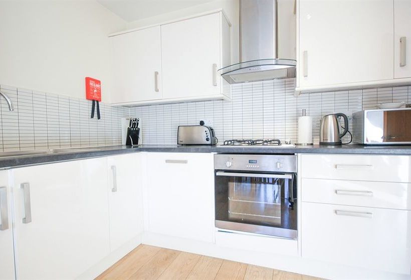 Fotos del hotel Crompton Court Apartments:  6