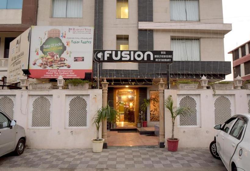 Fotos del hotel Fabhotel Radiant Star Lalkothi:  5