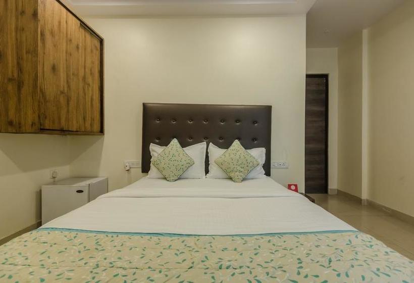 Fotos del hotel Oyo Rooms Near Kokilaben Hospital:  21