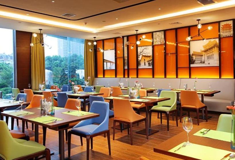 Fotos del hotel Hampton By Hilton Wuhan Tianhe Airport East:  10