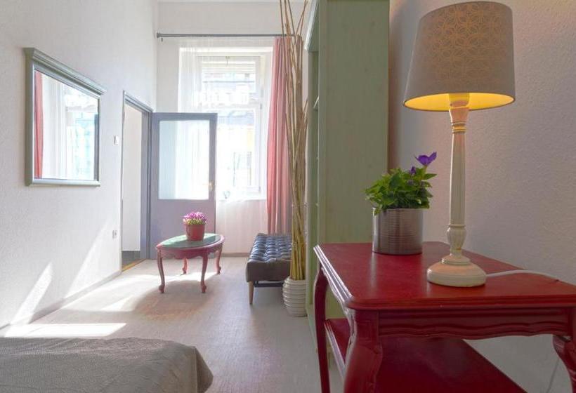 Fotos del hotel Souper Apartments Downtown:  11