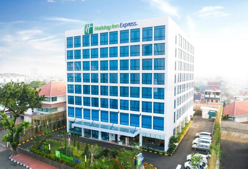 Fotos del hotel Holiday Inn Express Jakarta Matraman, An Ihg:  12