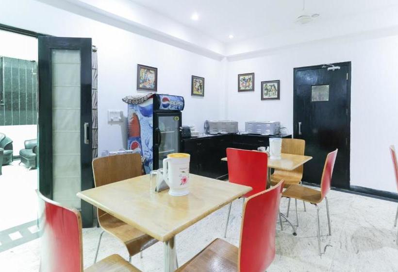 Fotos del hotel Treebo Trip Singh Suites 2:  23