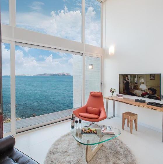 Fotos del hotel The Cloud Pool And Spa:  14