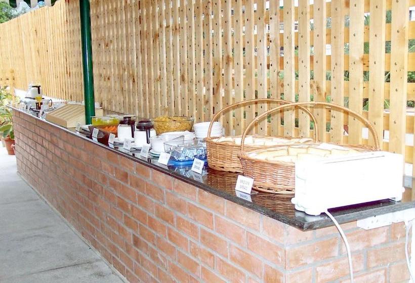 Fotos del hotel Sterling Suites Residency Road:  4