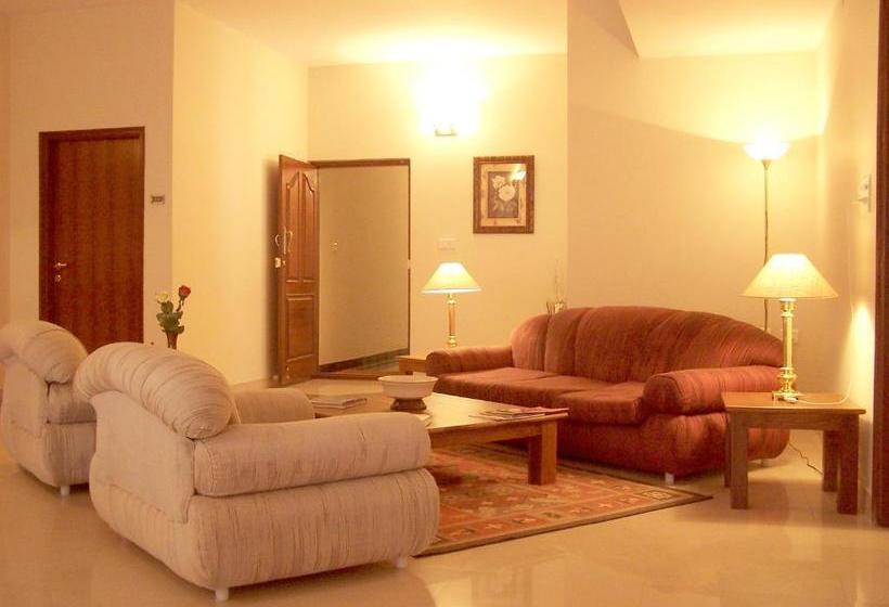 Fotos del hotel Sterling Suites Residency Road:  2