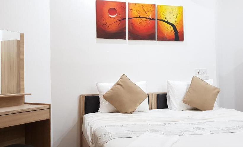 Fotos del hotel Arora Inn:  13