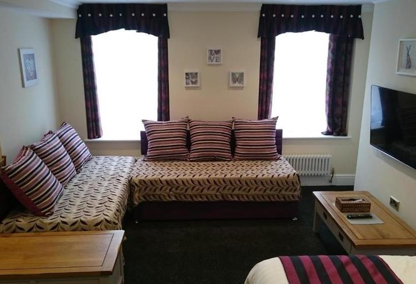 Fotos del hotel 81 The Prom:  14