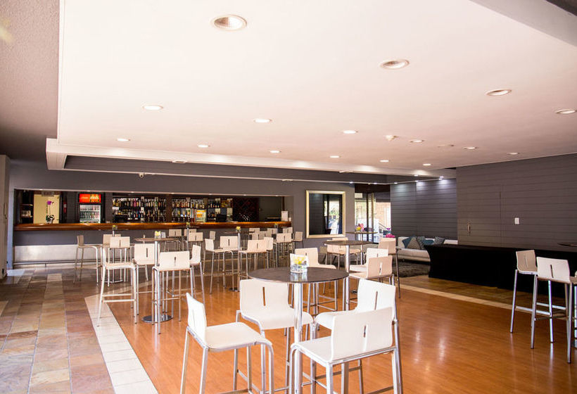 Fotos del hotel Fnb Conference Centre And:  13