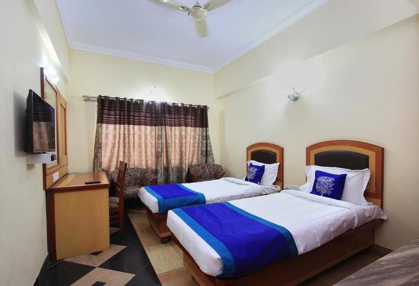 Fotos del hotel Oyo 4439 Aura Inn:  25