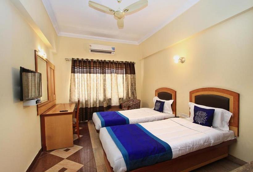 Fotos del hotel Oyo 4439 Aura Inn:  23