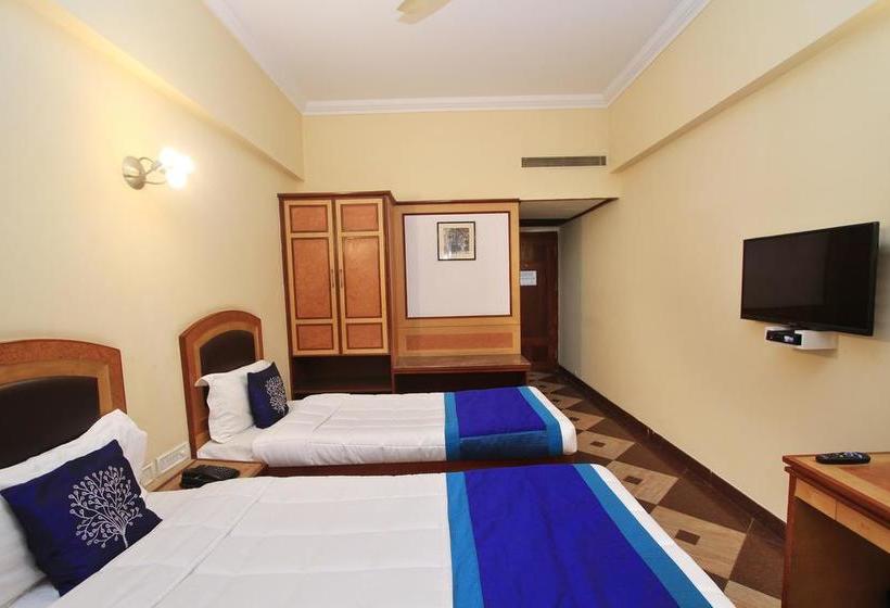 Fotos del hotel Oyo 4439 Aura Inn:  14