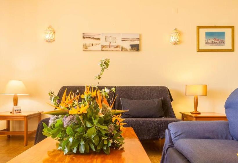 Fotos del hotel Luz Beach Apartments:  15