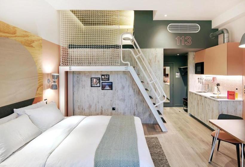 Fotos del hotel Room2 Southampton Hometel:  25