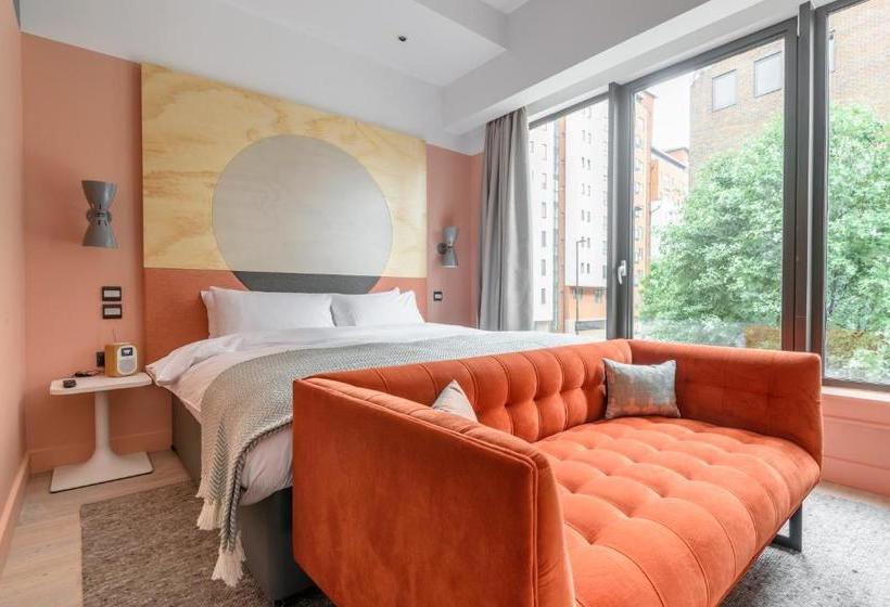 Fotos del hotel Room2 Southampton Hometel:  14