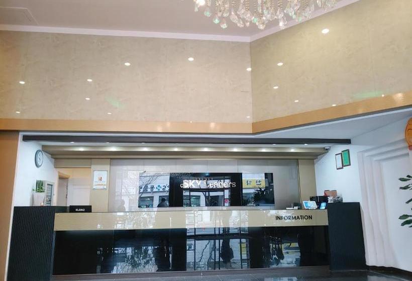 Fotos del hotel Sky Leaders:  11