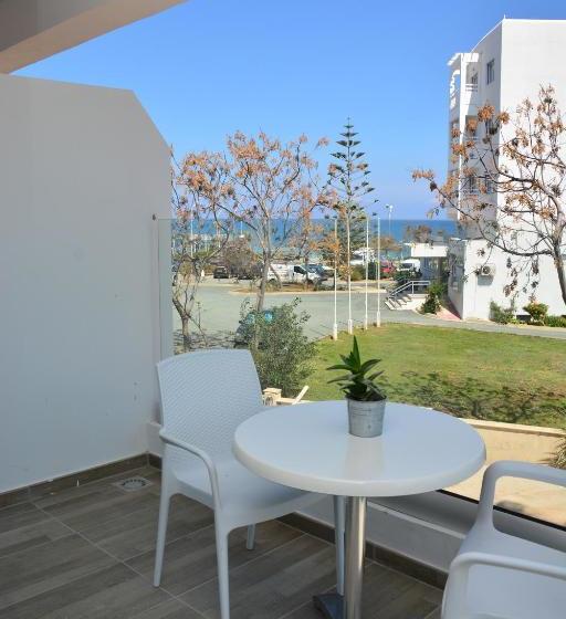 Fotos del hotel Chrystalla:  7