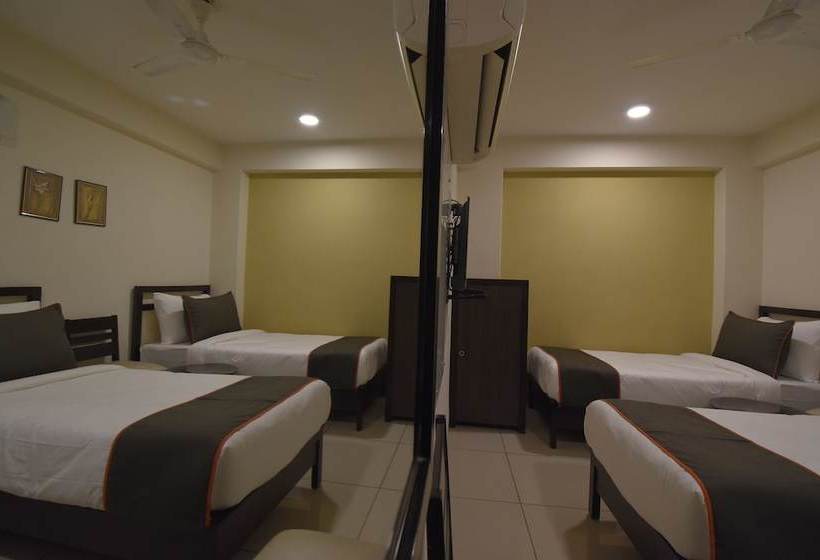 Fotos del hotel Collection O 48220 Ram Nagar Colony:  13