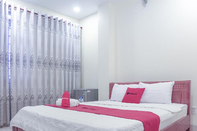 Fotos del hotel Reddoorz Plus @ Dong Den Street:  14