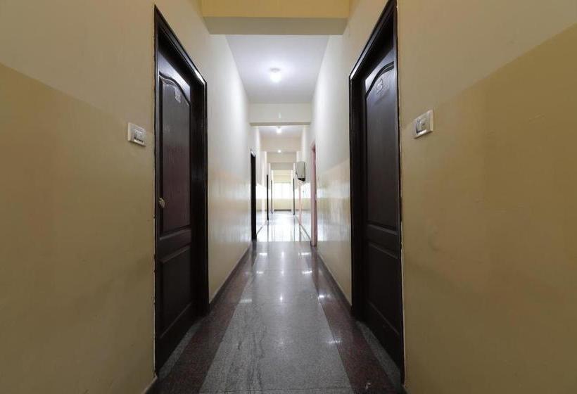 Fotos del hotel Spot On 62188 Sahara Residency:  25