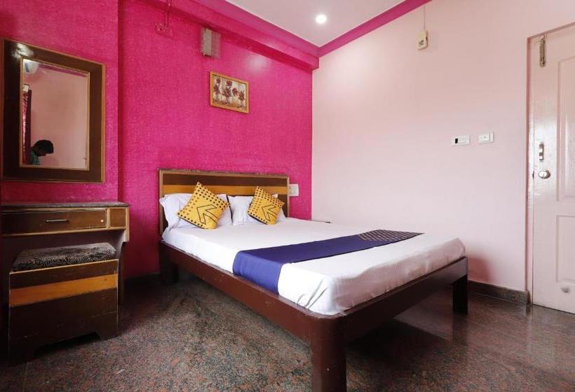 Fotos del hotel Spot On 62188 Sahara Residency:  17