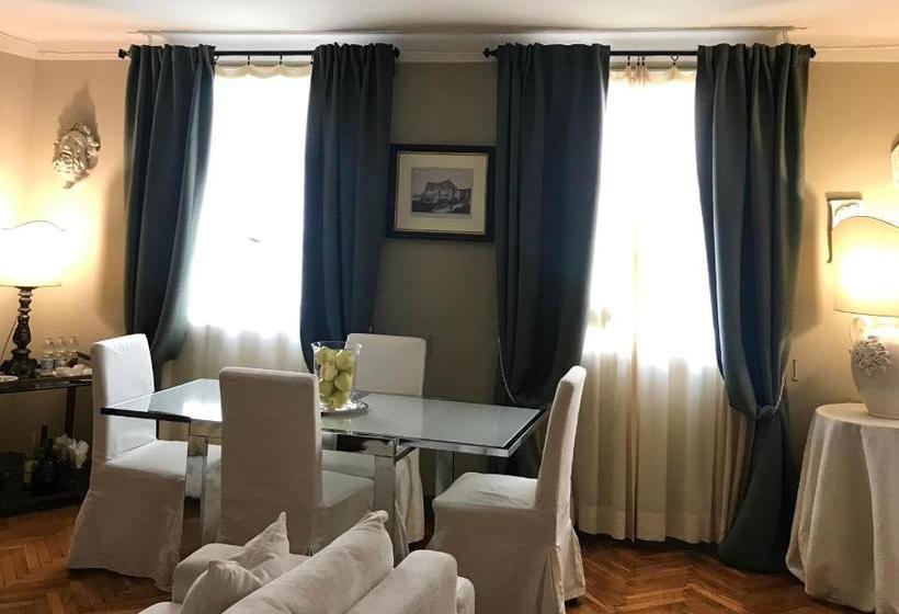 Fotos del hotel Capri Moon Guest House:  4