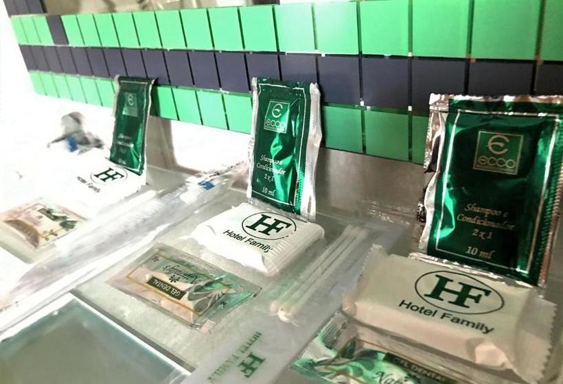 Fotos del hotel Family:  7