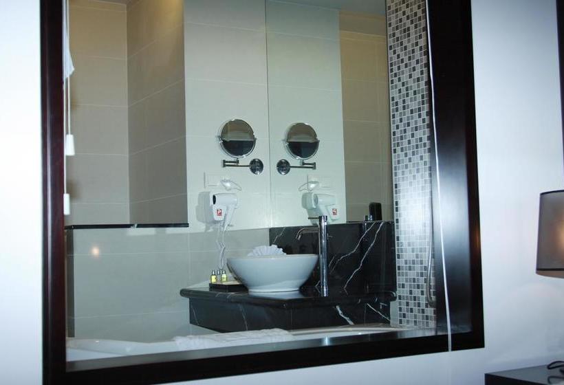 Fotos del hotel Halong Palace:  8