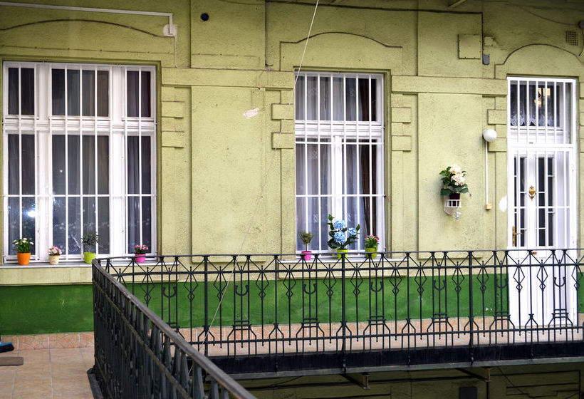 Fotos del hotel Central Avenue Apartments:  4