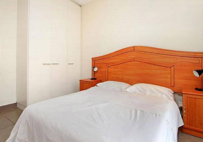 Canterbury 501 Apartment