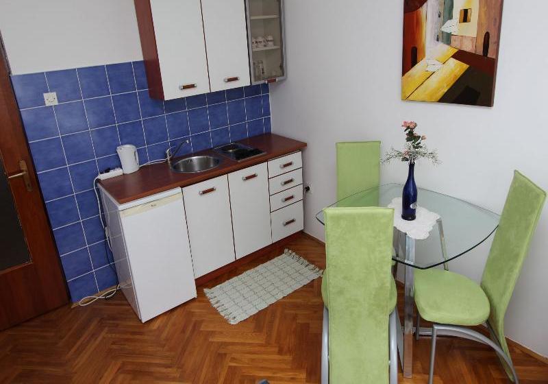 Fotos del hotel Apartments Marika:  8