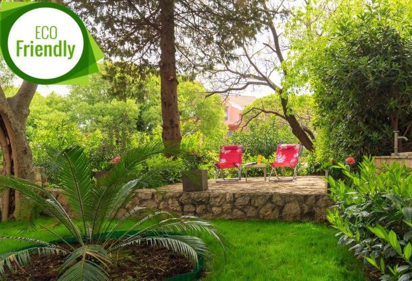 Fotos del hotel Leona & Borna's Central Lapad Suites:  8