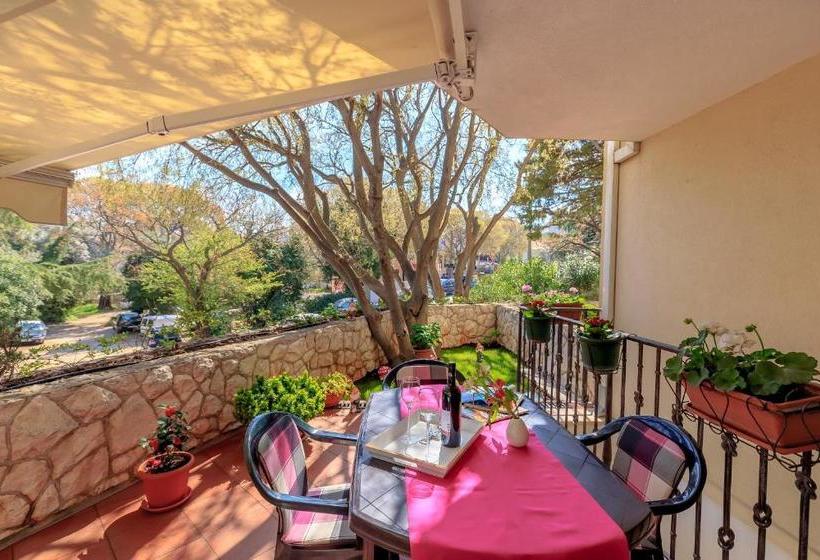 Fotos del hotel Leona & Borna's Central Lapad Suites:  19