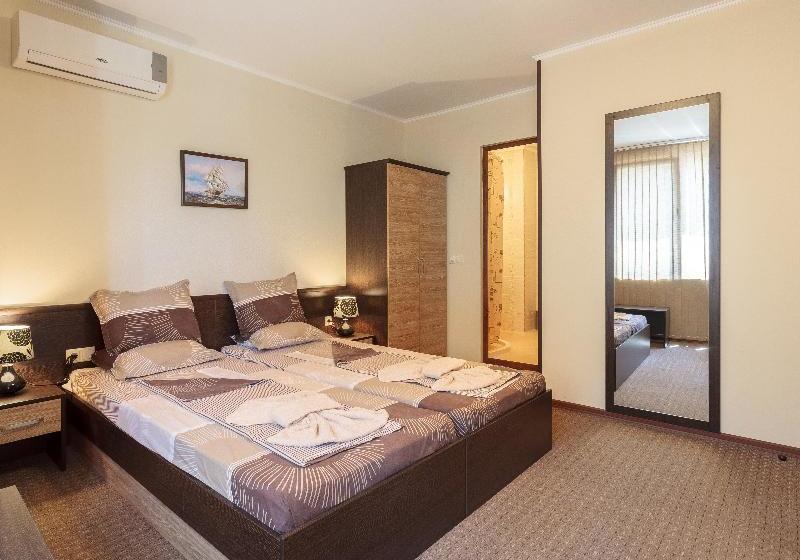 Fotos del hotel Villa Brigantina:  11