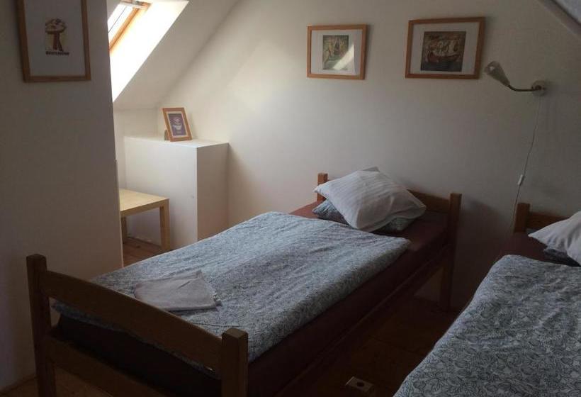 Fotos del hotel At The Golden Plough Apartments:  13