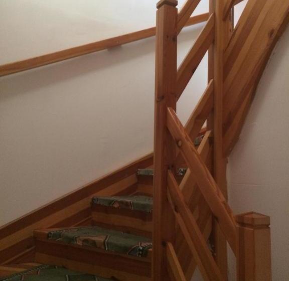 Fotos del hotel At The Golden Plough Apartments:  15