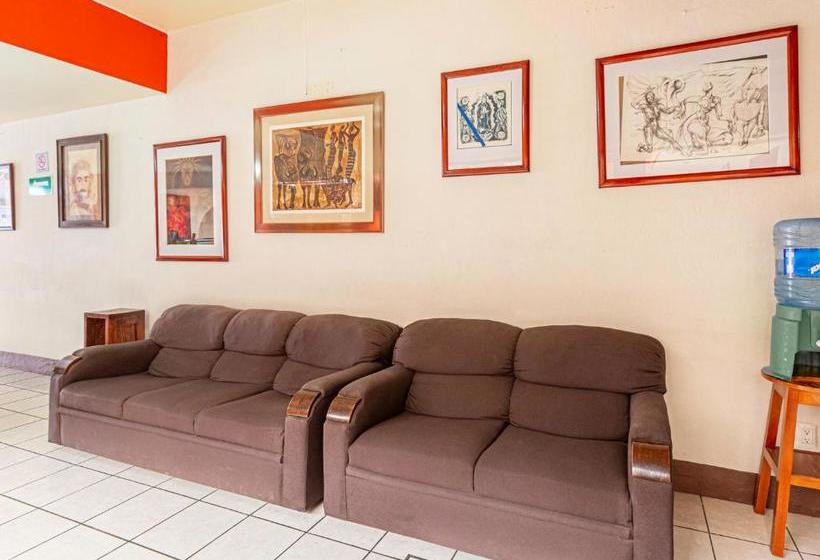 Fotos del hotel Capital O  Villa De León:  25