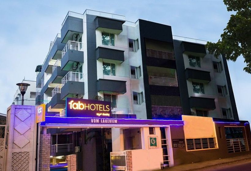 Mint Queensway Suites