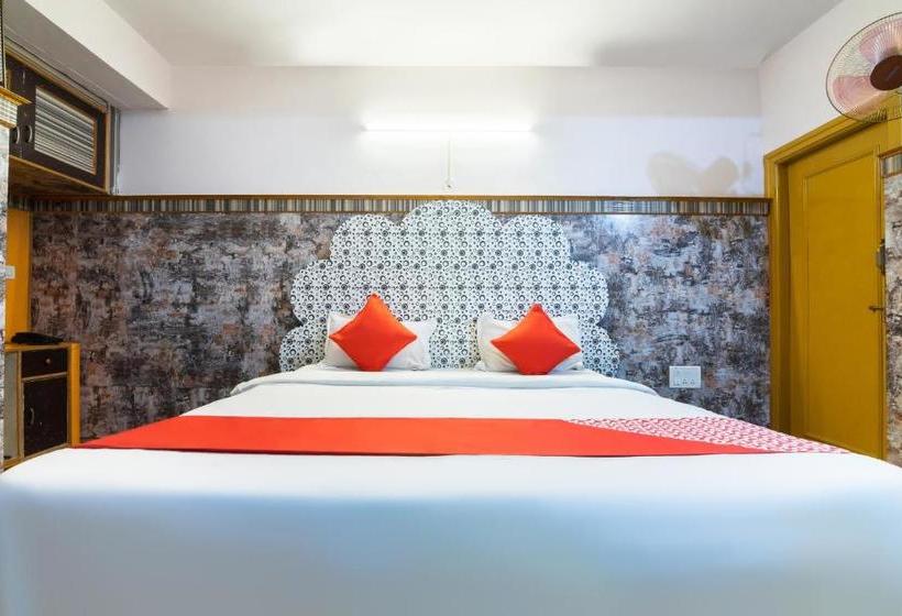 Fotos del hotel Oyo 6889 Elite Deluxe Rooms:  9